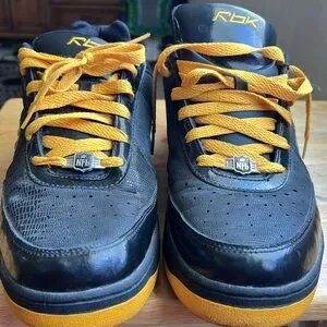 Reebok | Shoes | Reebok Athletic Shoes Size 4 Black And Gold  display picture 1